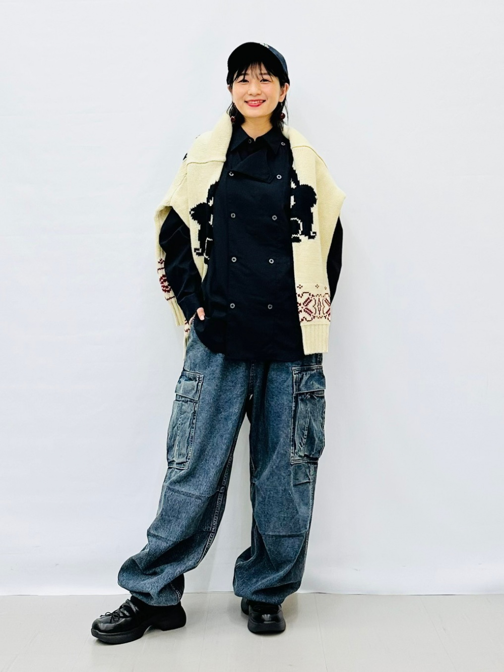 グラフィックT by rokh +X、フルジップニットジャケット by rokh」の