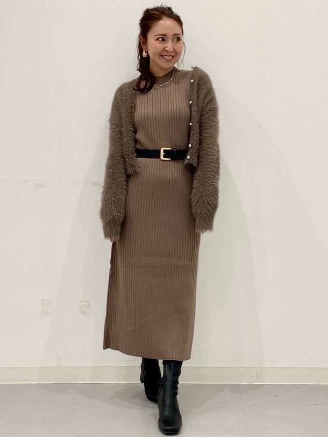 Denim Wrap Skort、Shiny Crew Neck Cardigan/Z」| GU的穿搭理念