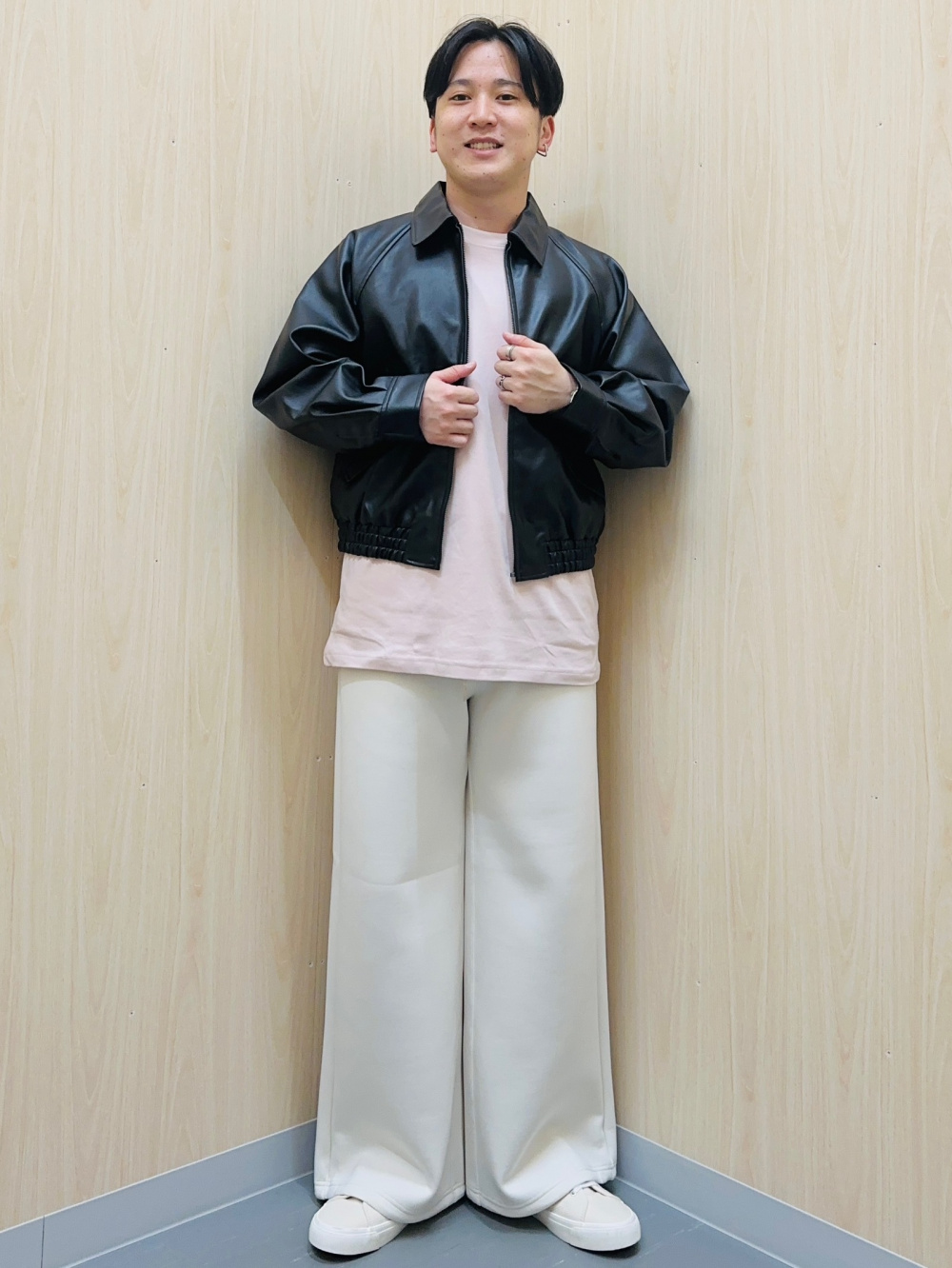 Cotton Color Ribbed Tank Top、Puff Sweat Full-Zip Hoodie」| GU的穿