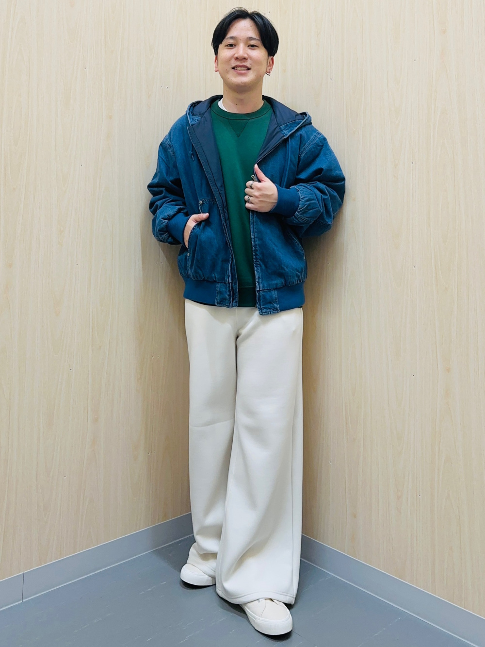 Cotton Color Ribbed Tank Top、Puff Sweat Full-Zip Hoodie」| GU的穿