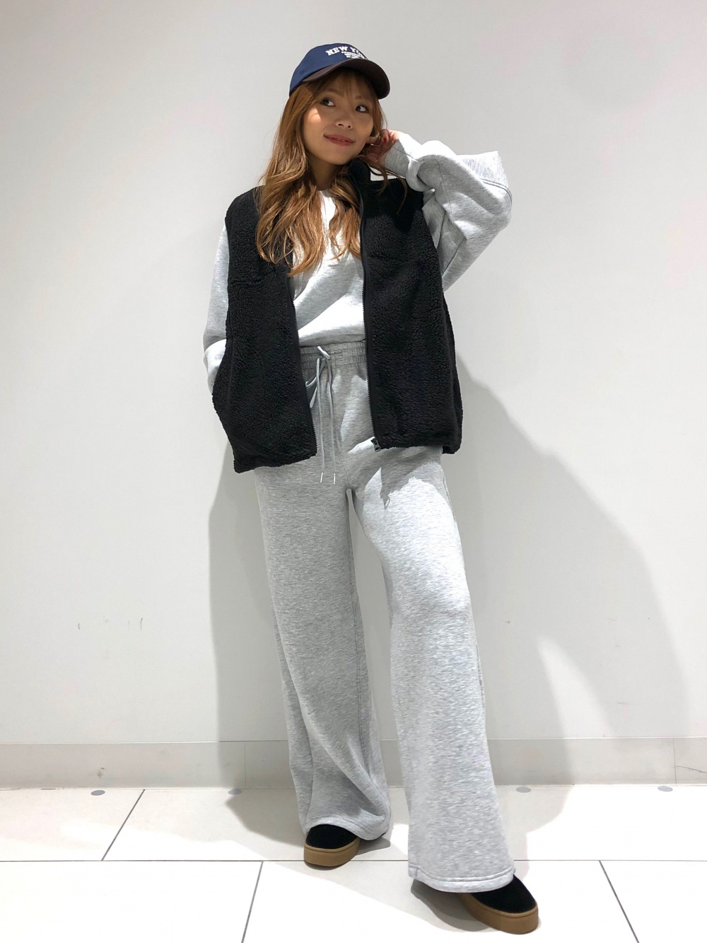 Velour Sneakers、UV Protection Twill Logo Cap」| GU的穿搭理念