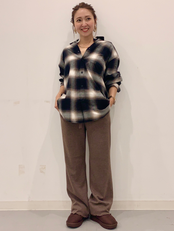 ブラッシュドリブイージーパンツ（レディース）の着用コーディネート