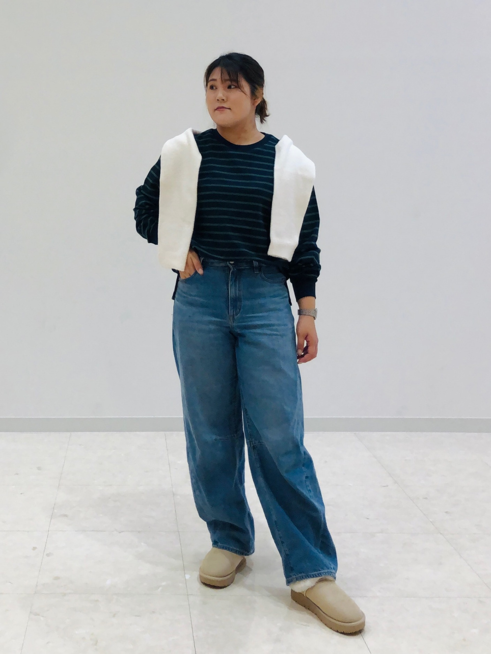Mimo様確認用 Faux Mouton Slippers、Denim Pleated Trousers」| GU的穿搭理念