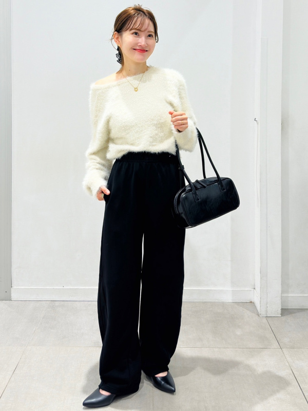 Shiny Crew Neck Cardigan/Z」的穿搭靈感｜GU