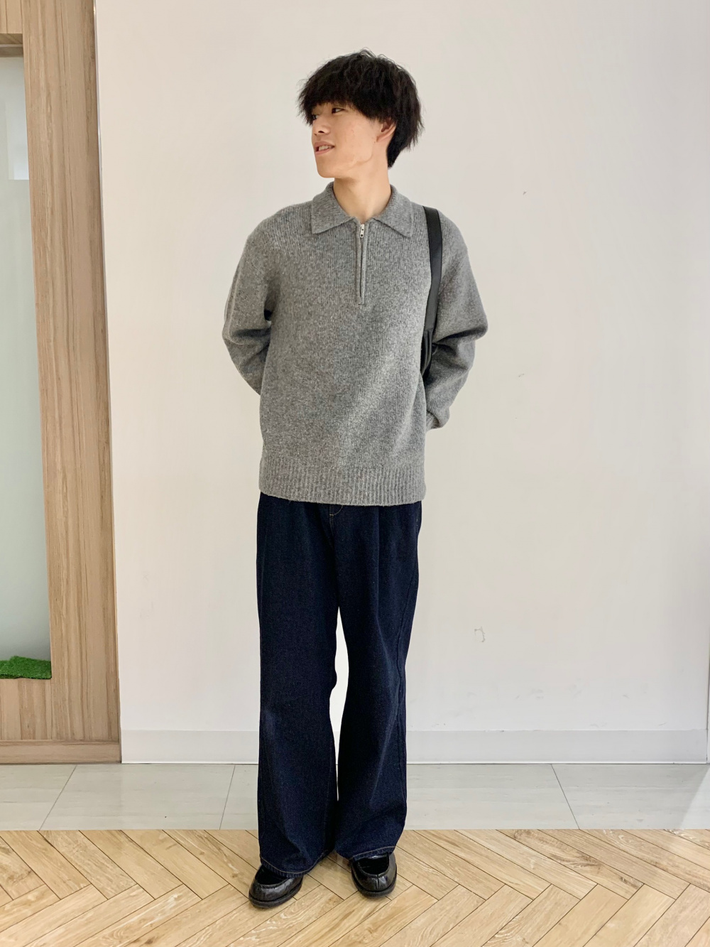 パフニットハーフジッププルオーバー、デニムタックトラウザー+EC(丈 