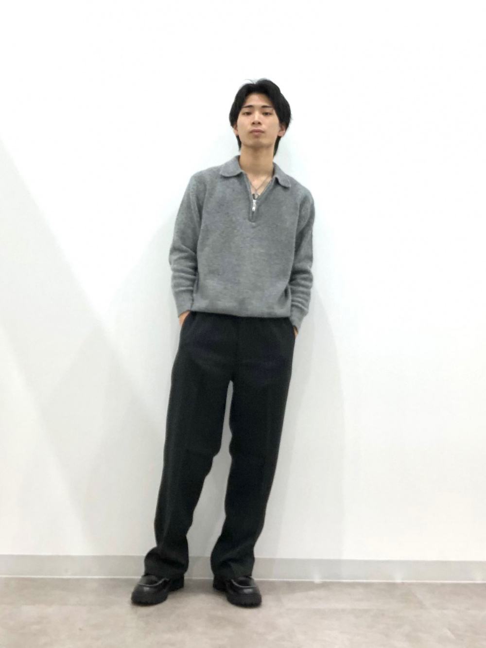 U Tip Lace Up Shoes、Puff Knit Half-Zip Pullover」| GU的穿搭理念