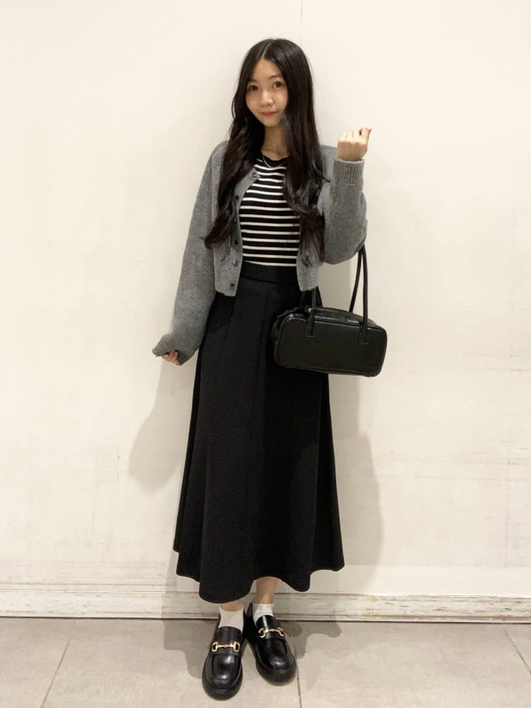 Relaxed Wide Flared Jeans/NTQ、Ribbed Knitted Striped Button