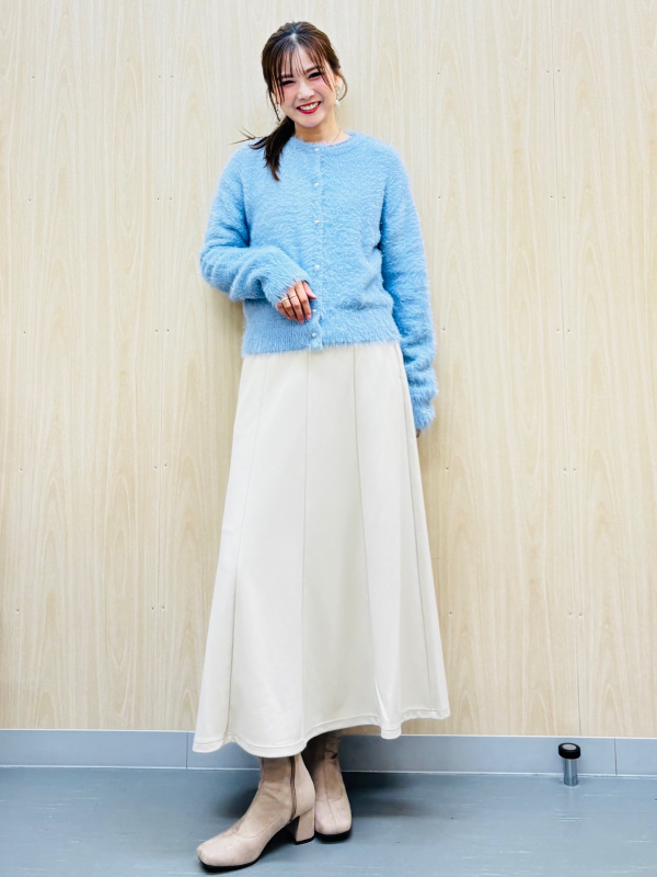 Shiny Crew Neck Cardigan/Z」的穿搭靈感｜GU
