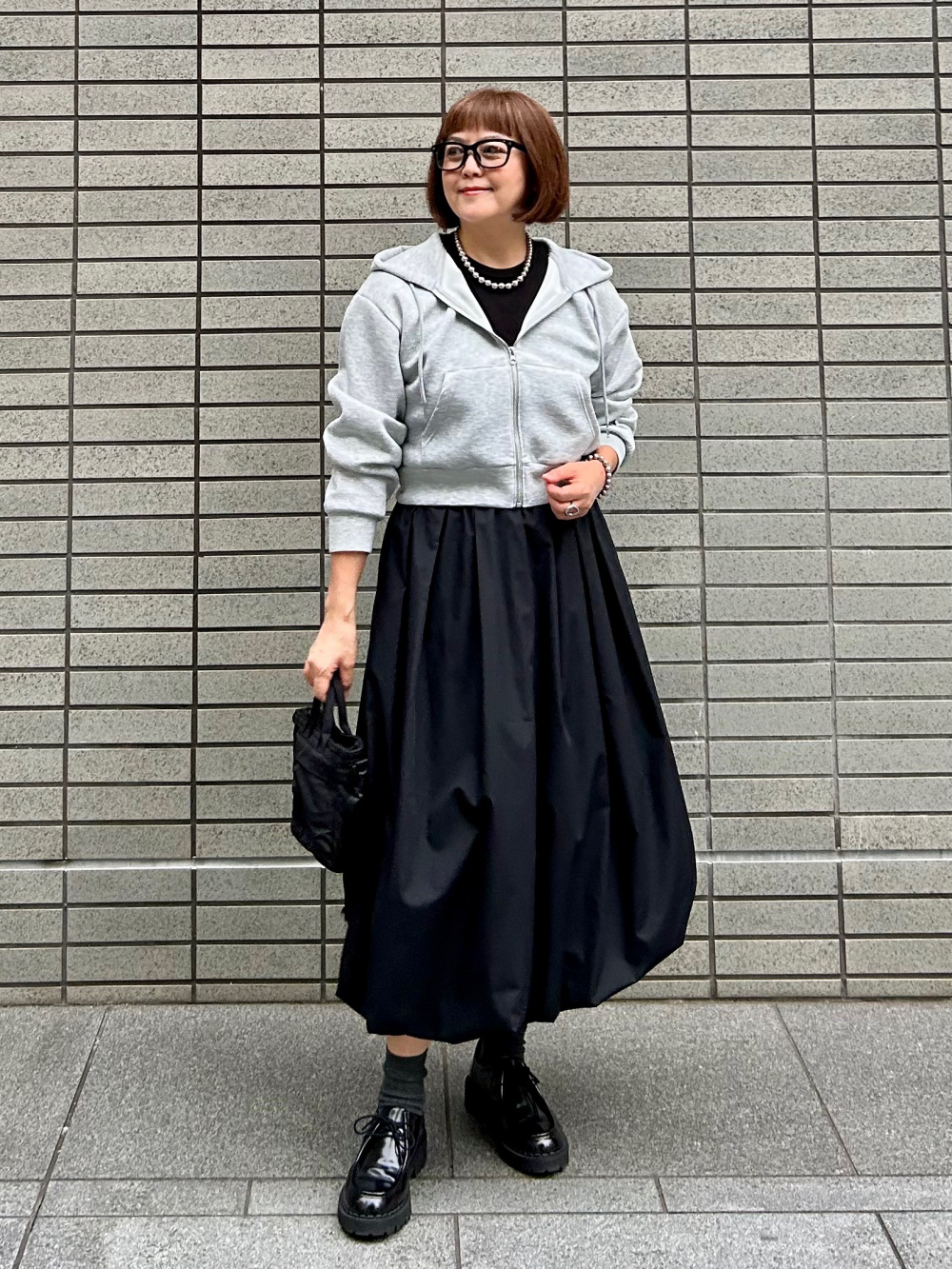 バブルヘムミディスカート」の着用コーディネート| ジーユー