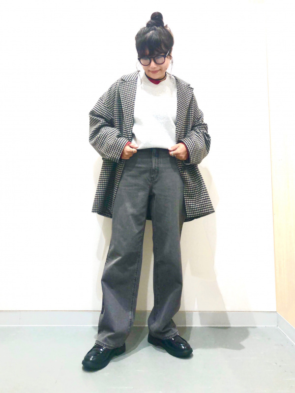 High Rise Straight Jeans」| GU的穿搭理念