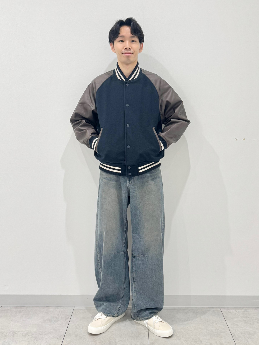 Comfy Insole Canvas Sneakers、Soft Cotton Crew Neck T-Shirt