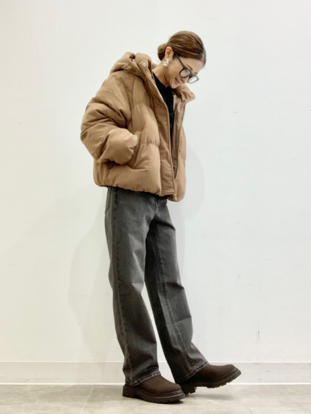 High Rise Straight Jeans」| GU的穿搭理念