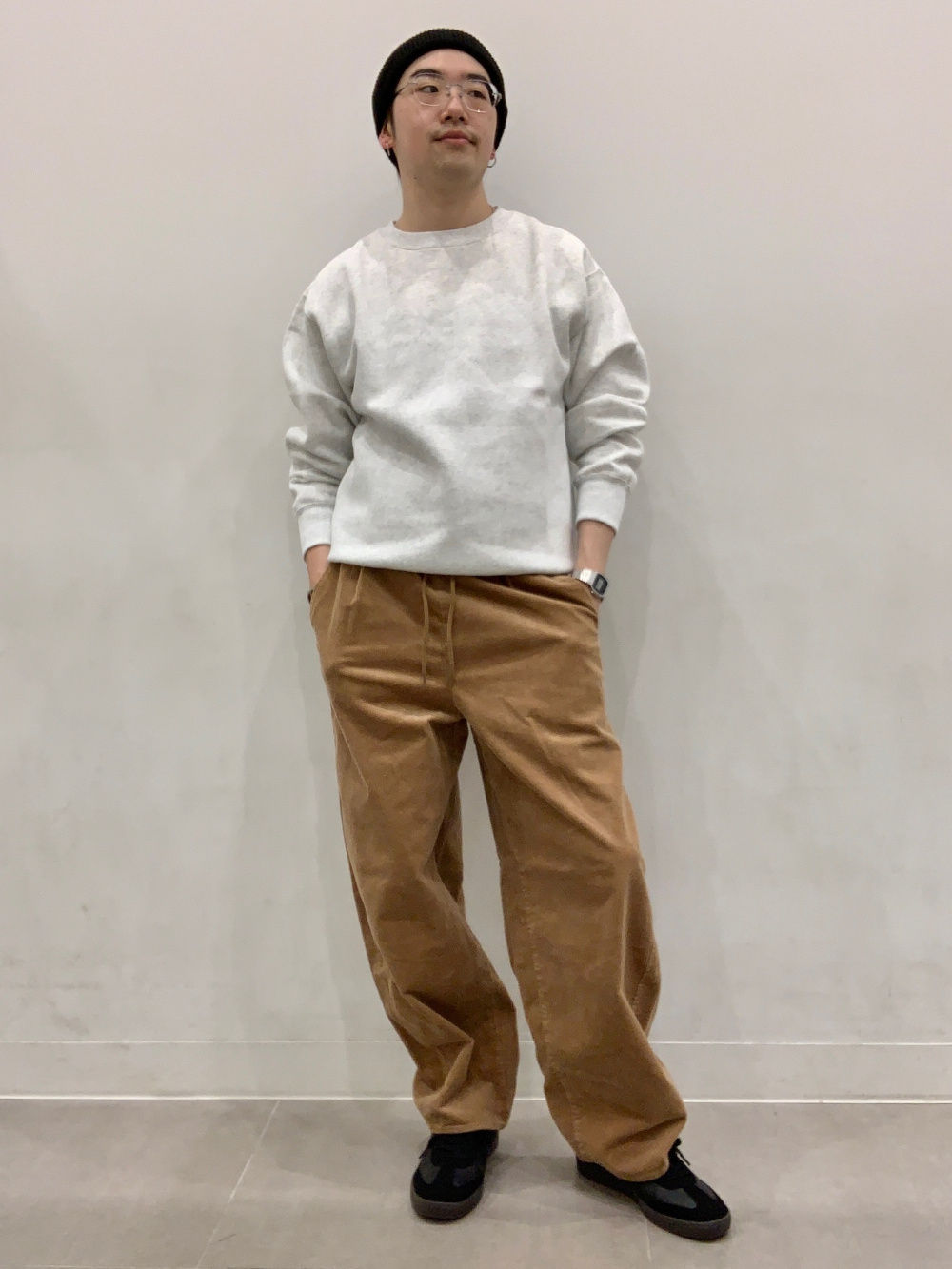 ヘビーウェイトスウェットプルオーバー、コーデュロイバレルレッグ