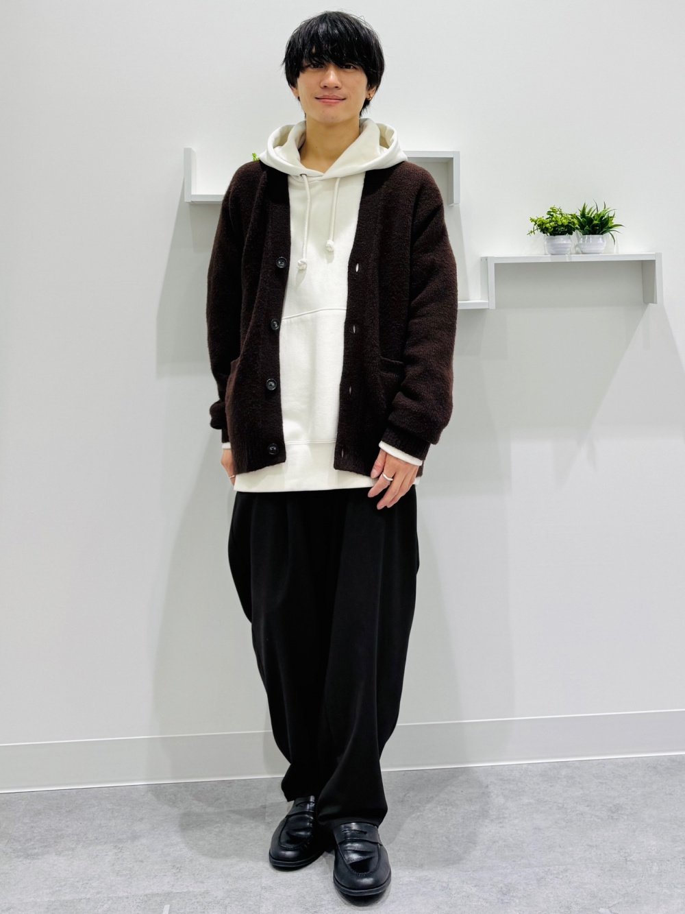 Undercover ハーフジップジャケット 大人のジーユー】「アンダーカバー」とのコラボ「UG」の黒アウター3型