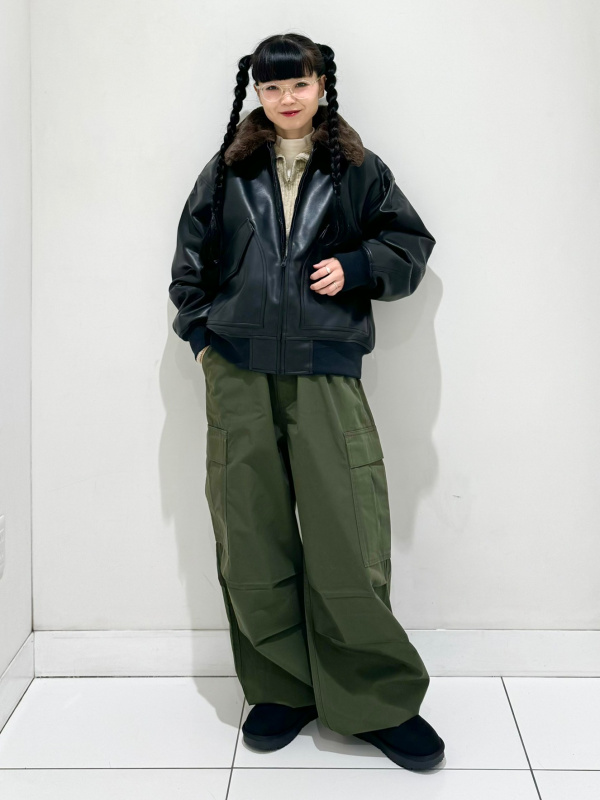 Women's 「ウォームパデッドフライトジャケット」styling ideas | GU US
