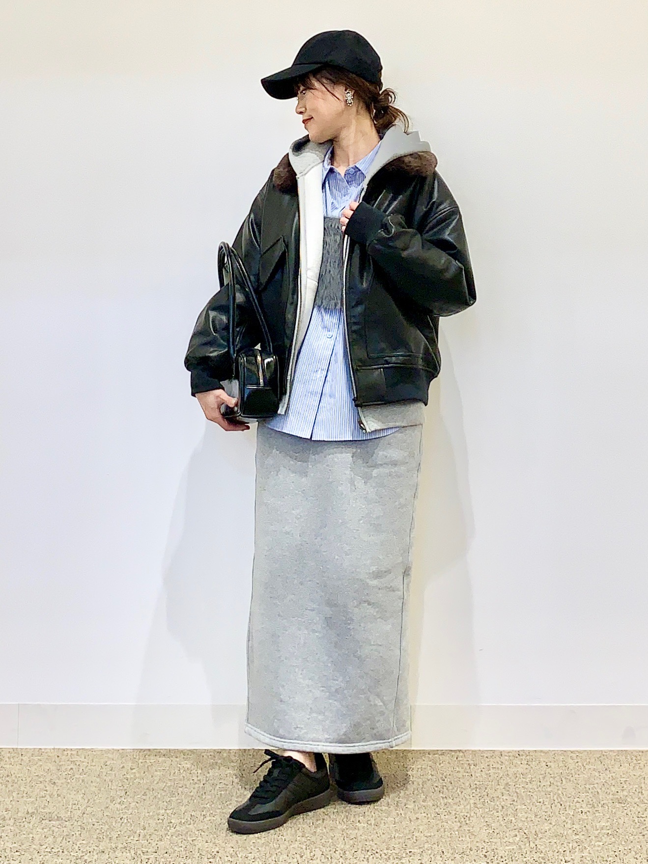 UV Protection Twill Cap、Heavy Weight Sweat Full-Zip Hoodie」的穿