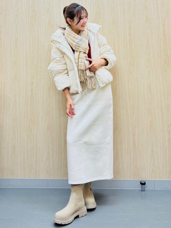 みりあん☺︎④ Pleated Wide Pants、Shiny Crew Neck Cardigan/Z」| GU的穿搭理念