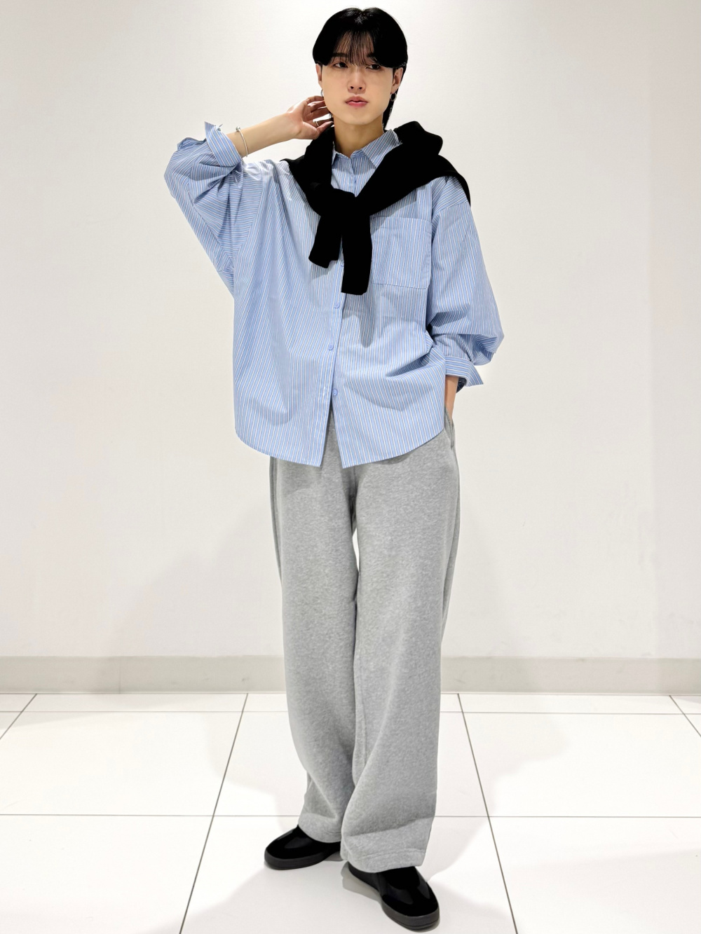 トップス bijou puff sweat Rib Stitched Crew Neck Sweater、Puff Sweat Full-Zip Hoodie」| GU的