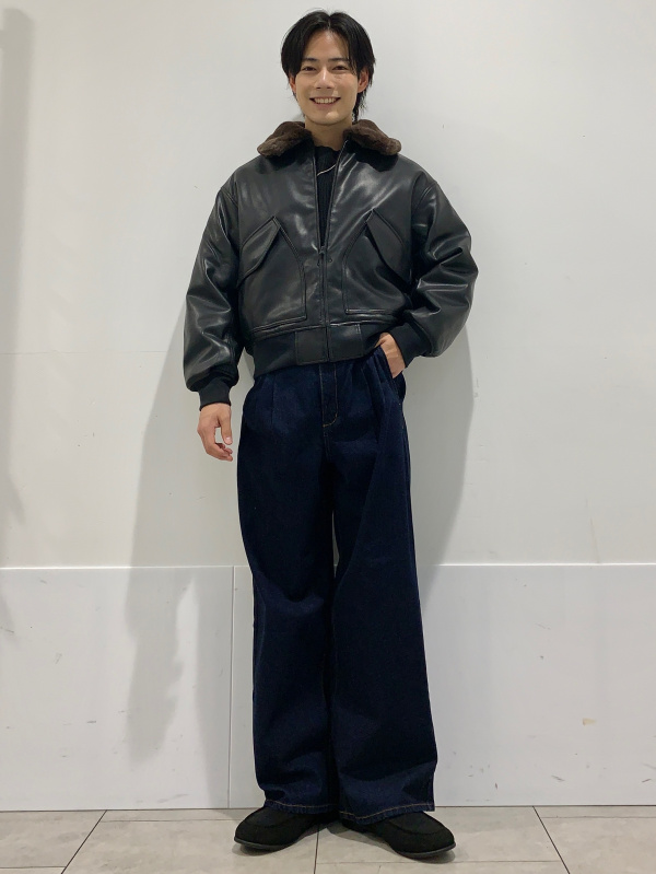 Rib Stitched Crew Neck Sweater、Wide Slacks」| GU的穿搭理念