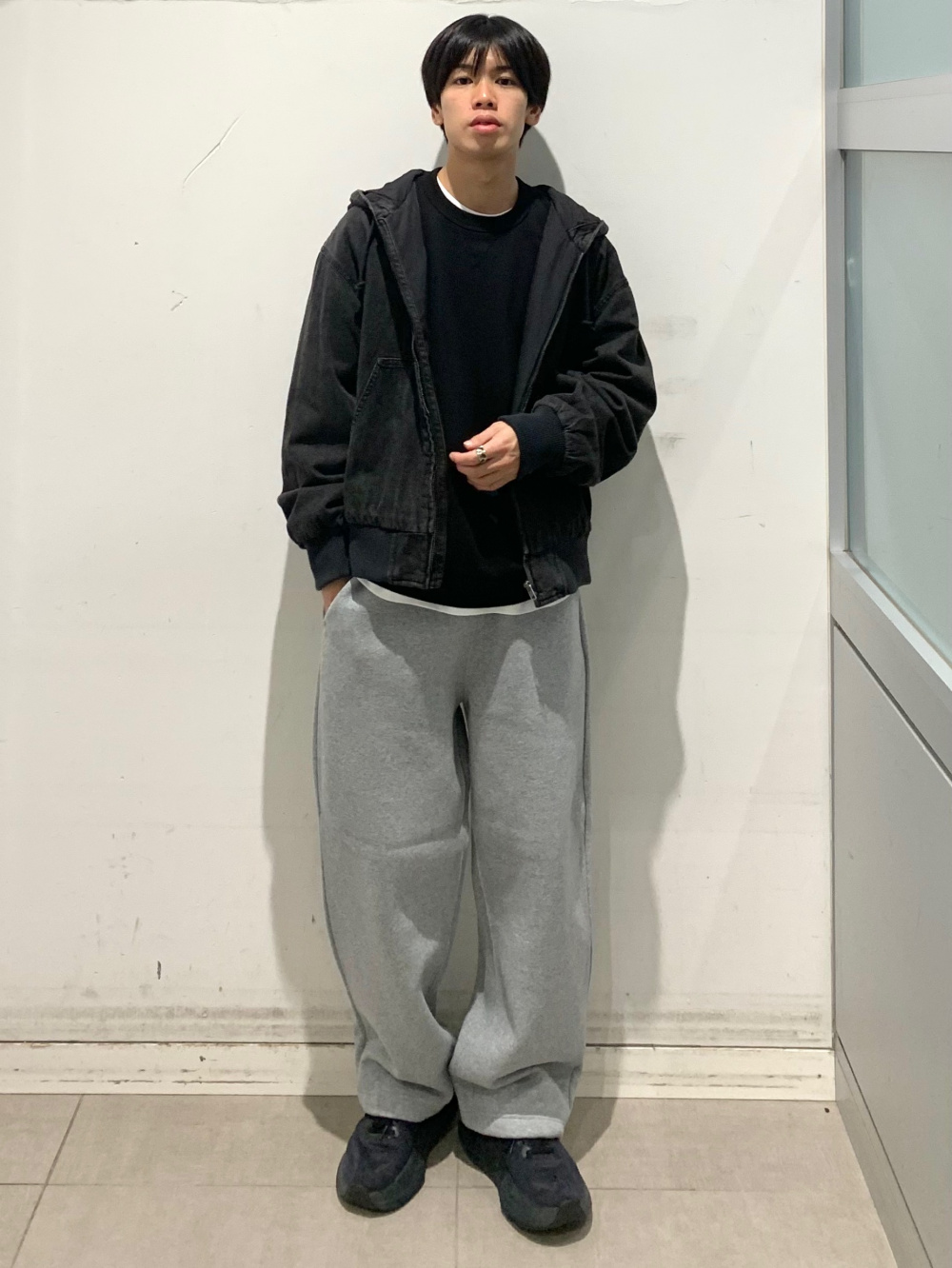 デニムパデッドジップアップパーカ、キャロットスラックス(丈標準69.5