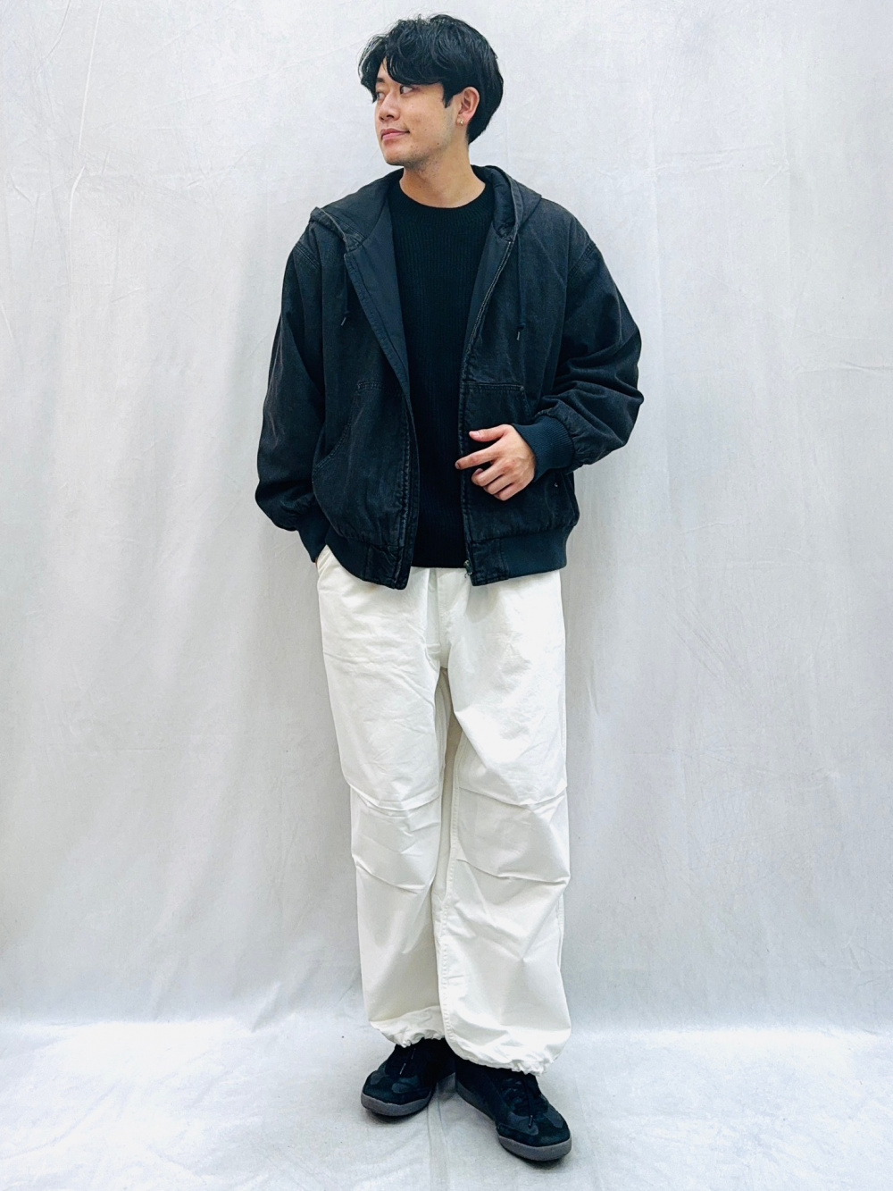 デニムパデッドジップアップパーカ、キャロットスラックス(丈標準69.5