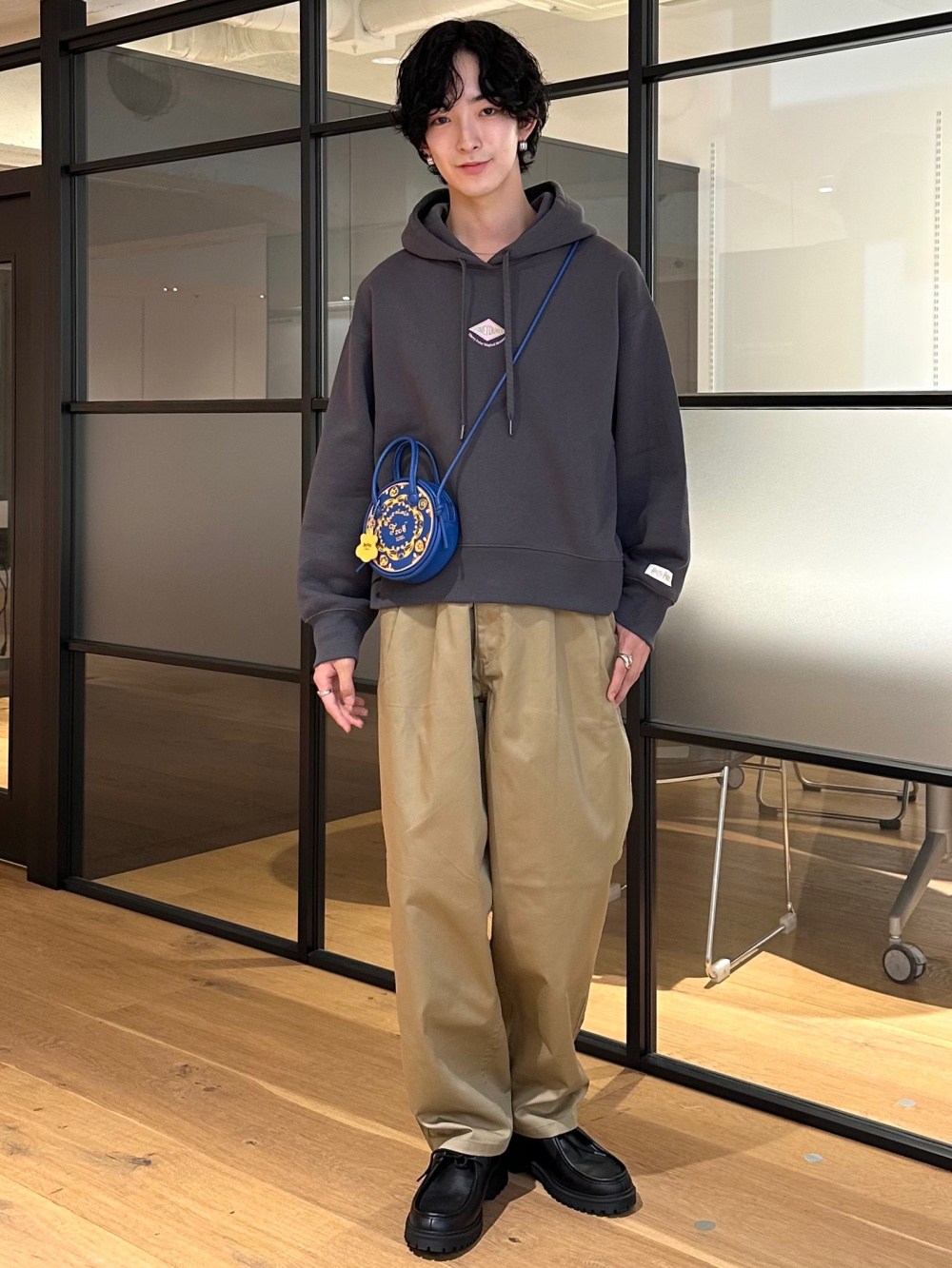 グラフィックT by rokh +X、フルジップニットジャケット by rokh」の