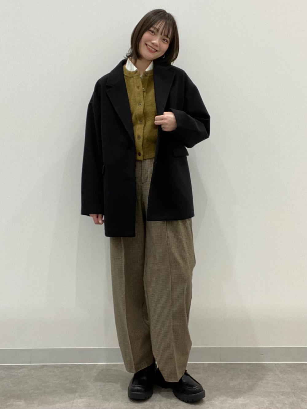 Pleated Wide Checked Pants、Denim Short Shirt」| GU的穿搭理念