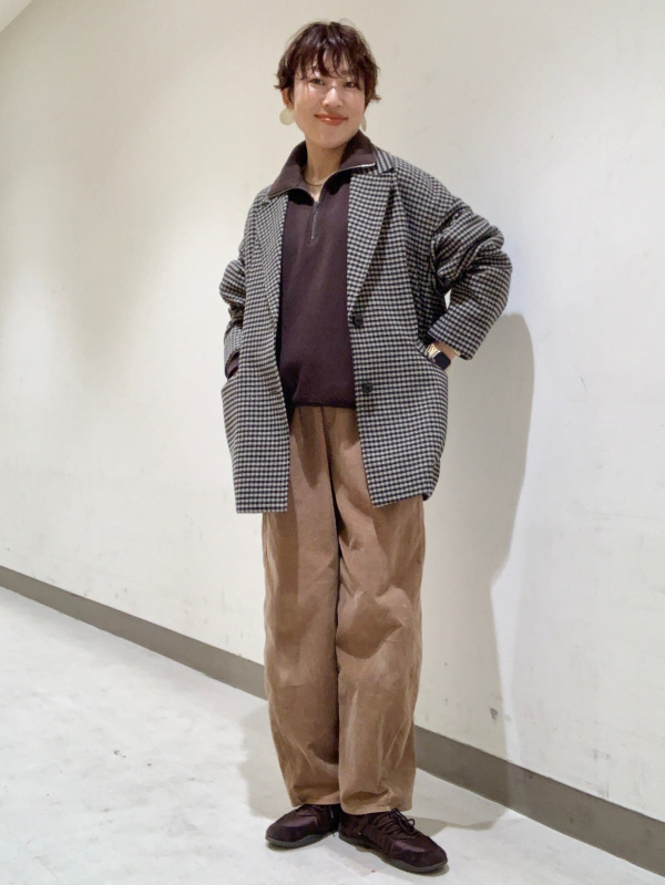 Motif Code Necklace、Rib Stitched Crew Neck Sweater」的穿搭靈感｜GU
