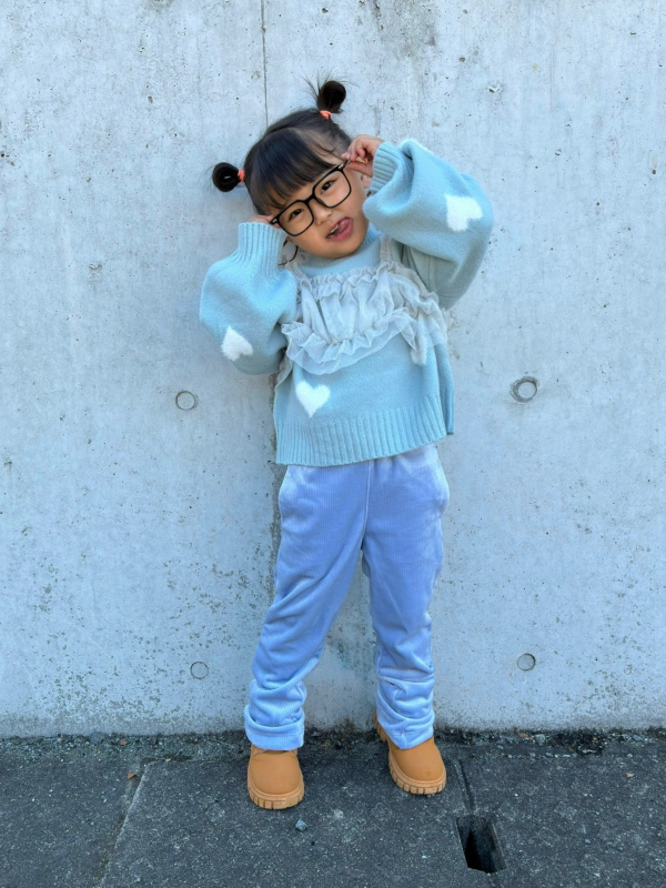 GIRLSヌクヌクニットコールフレアパンツ（子ども服）の着用