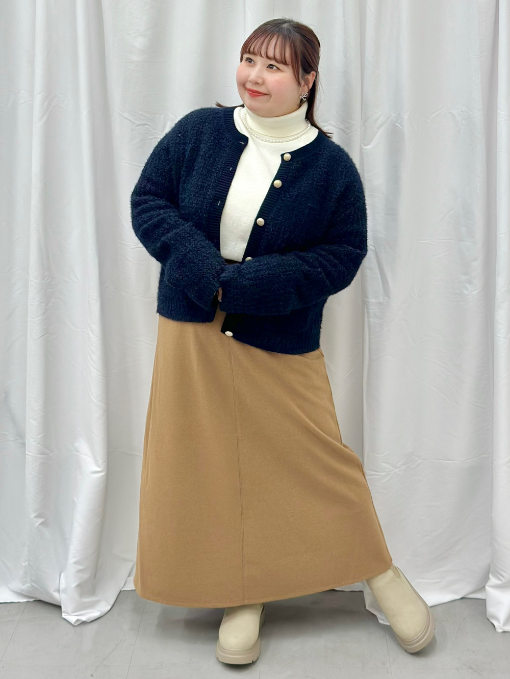 Tweedy Knitted Cardigan、Straight Ankle Jeans」| GU的穿搭理念