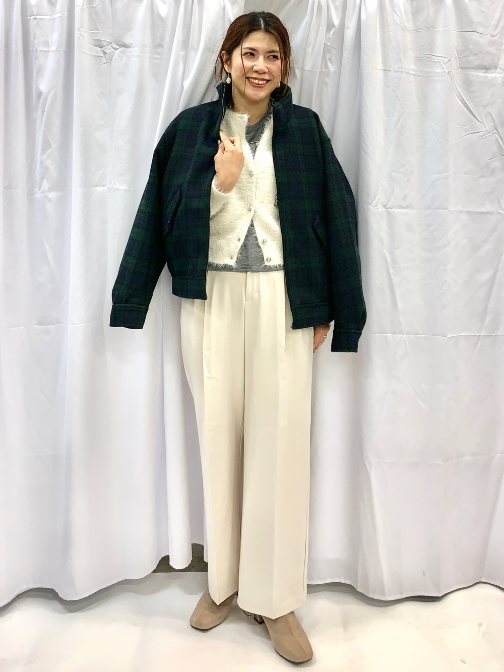 Feather Yarn Knitted Cap、Shiny Crew Neck Cardigan/Z」| GU的穿搭理念