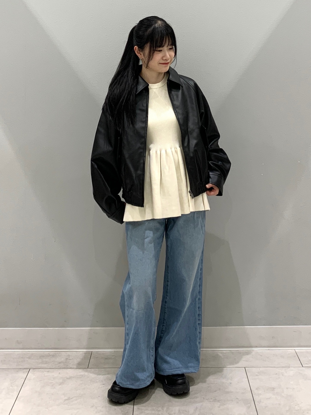 Slim Flared Jeans 較長版 (84cm)、Peplum Knitted Pullover/Q」| GU的