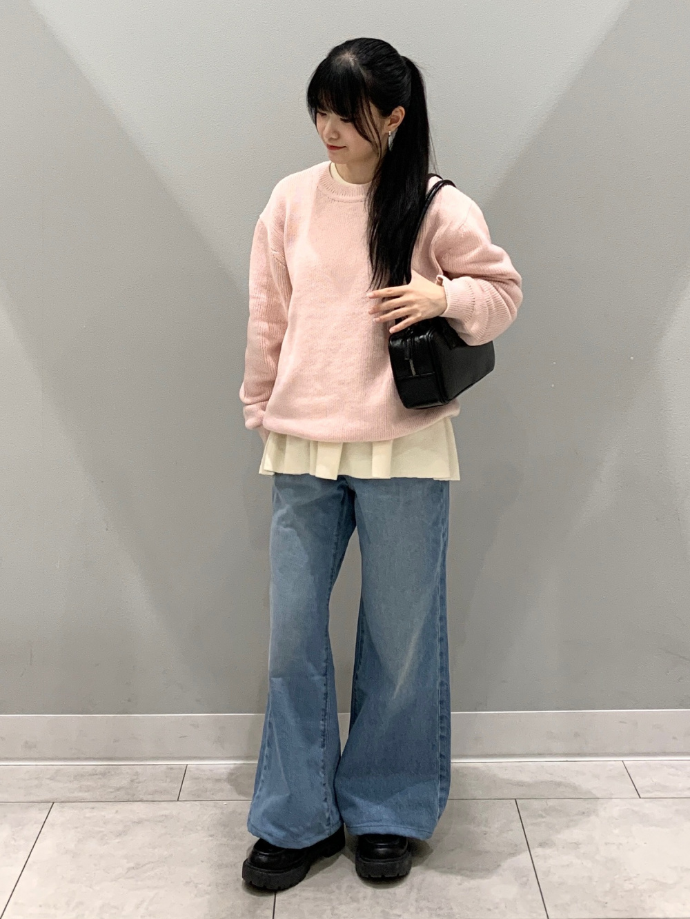 Slim Flared Jeans 較長版 (84cm)、Peplum Knitted Pullover/Q」| GU的