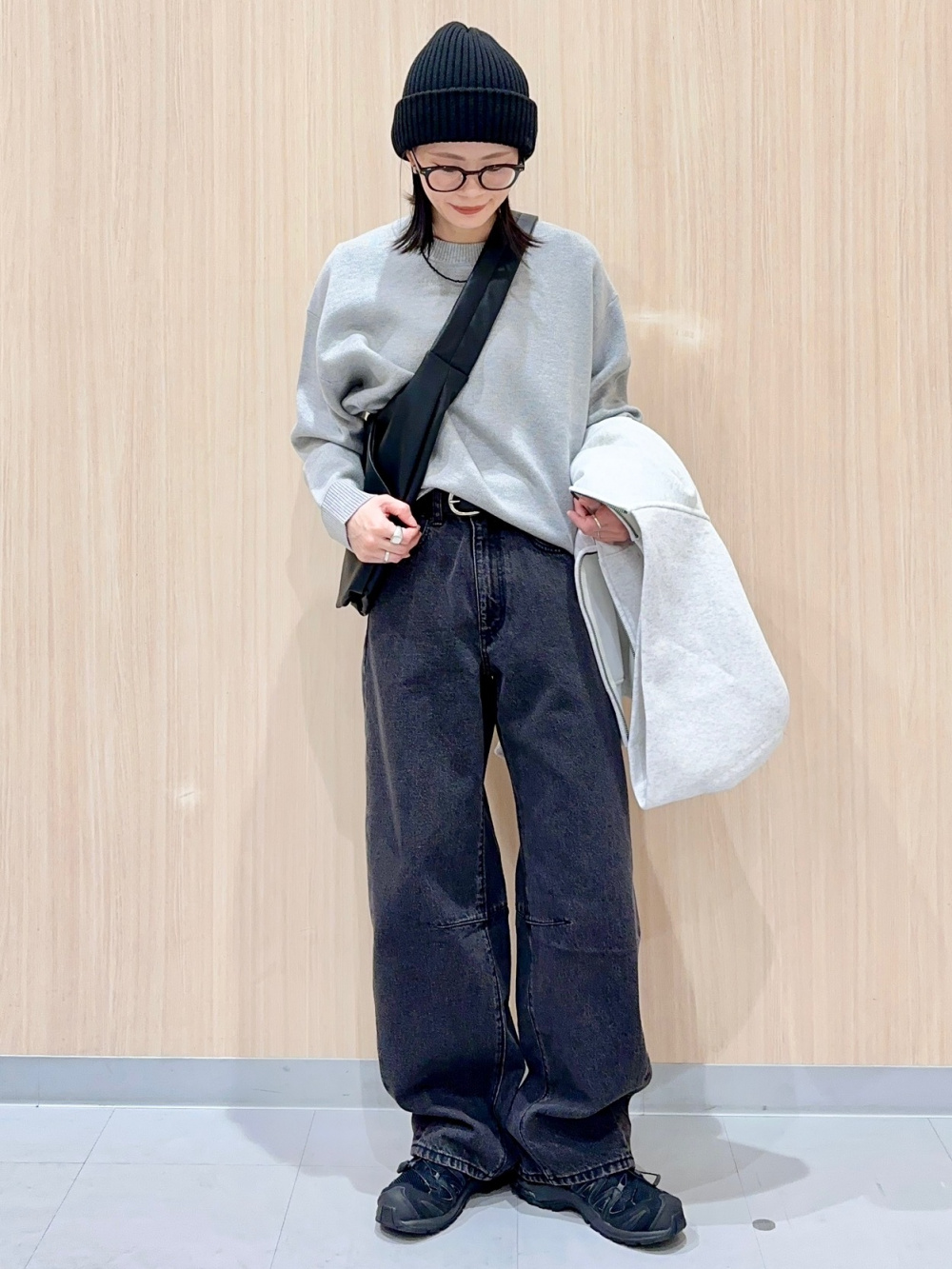 コージーメルトンケープコートZ+E、ソフトシアークルーネックT(長袖