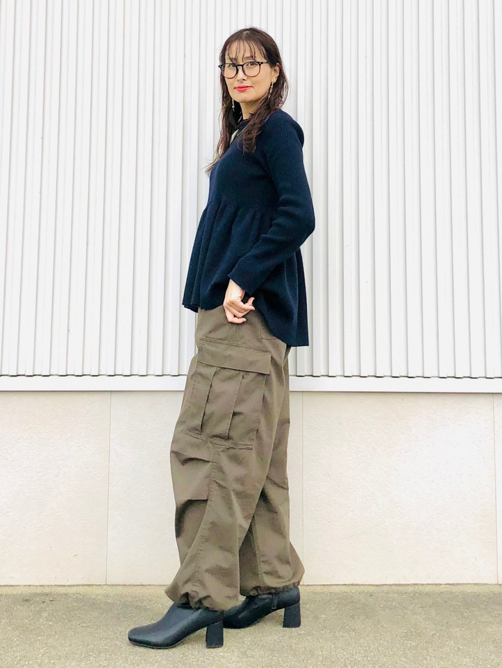Slim Flared Jeans 較長版 (84cm)、Peplum Knitted Pullover/Q」| GU的