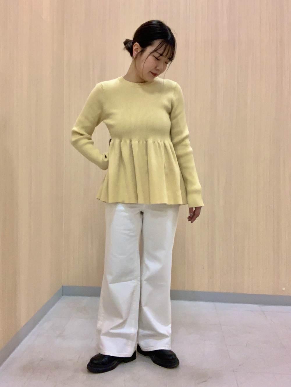 Slim Flared Jeans 較長版 (84cm)、Peplum Knitted Pullover/Q」| GU的