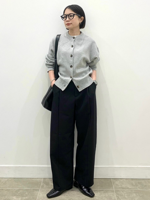 gu-min様 Warm Ribbed Crew Neck T-shirt/L、2Way Long Belt Bag」| GU的穿搭理念