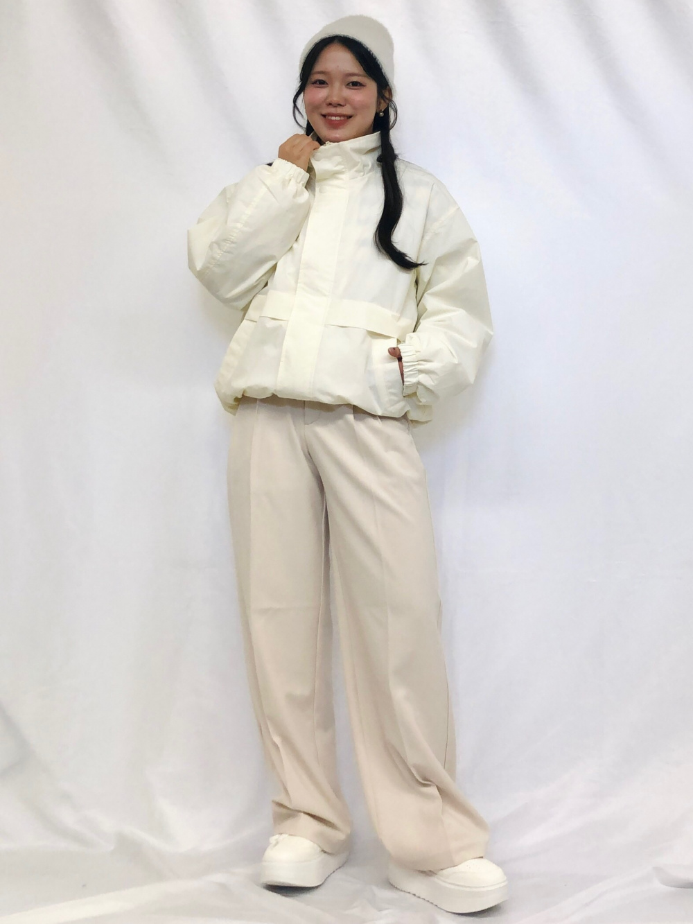 ウィンドプルーフセーリングジャケット、タックワイドパンツ(丈標準