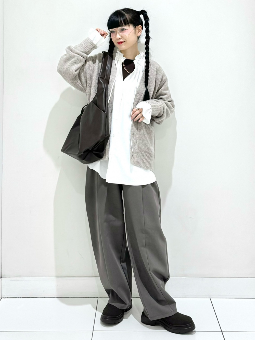 ソフトシアークルーネックT(長袖)、デニムオーバーサイズシャツ」の