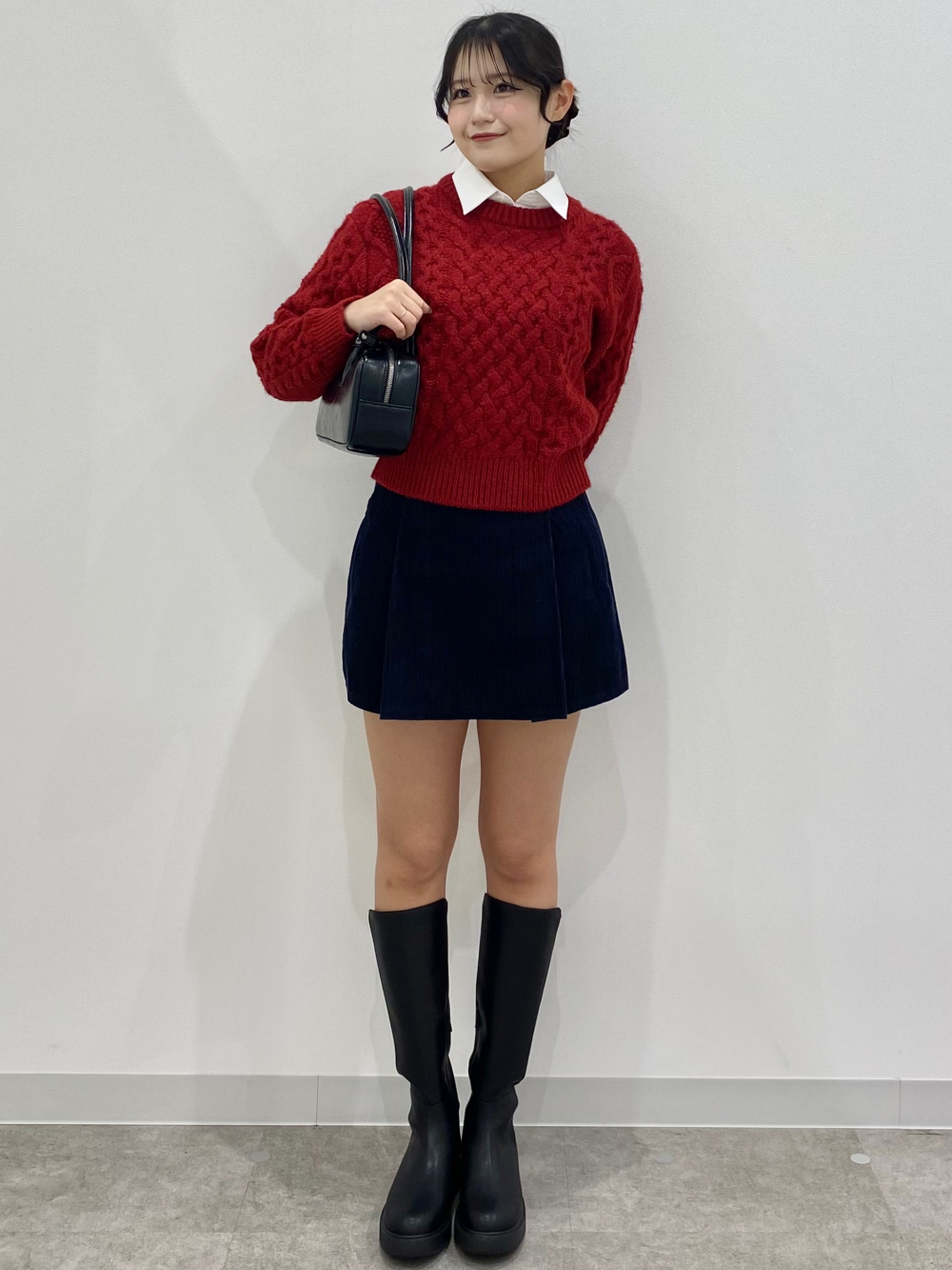 フルジップニットジャケット by rokh、コーデュロイスコート」の着用