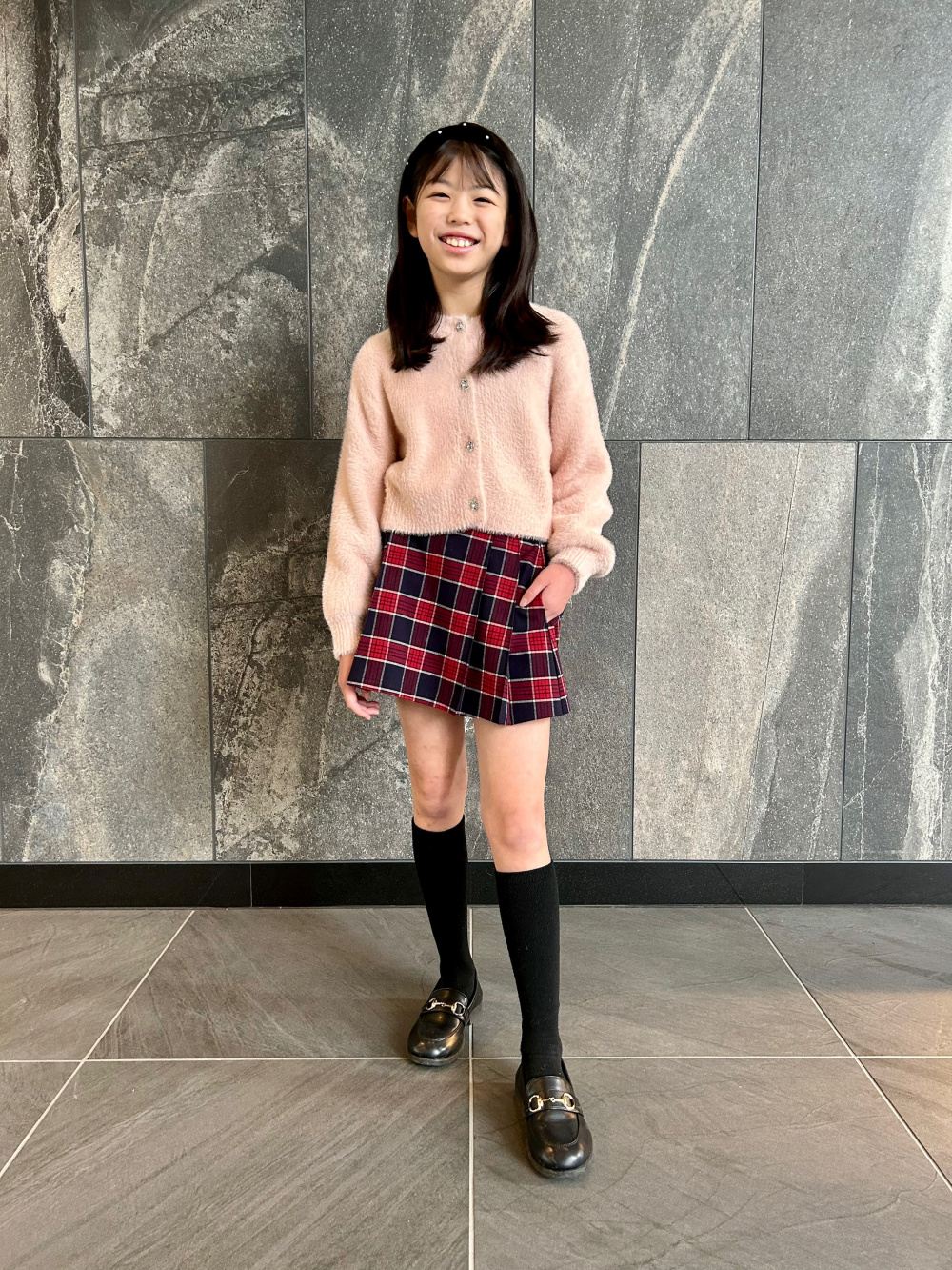 新品♥タグ付き♥ハートビジューカーディガン GU公式 | GIRLSシャギーニットハートビジューボタンカーディガン(キッズ)
