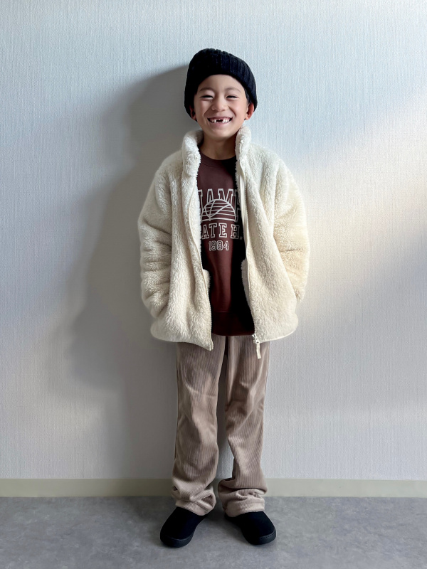 GIRLSヌクヌクニットコールフレアパンツ（子ども服）の着用