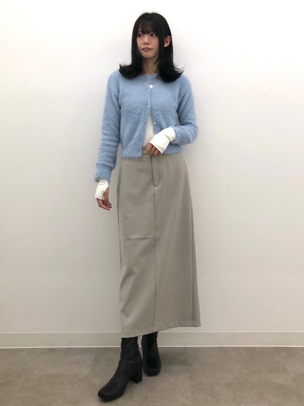 Feather Yarn Knitted Cap、Shiny Crew Neck Cardigan/Z」| GU的穿搭理念