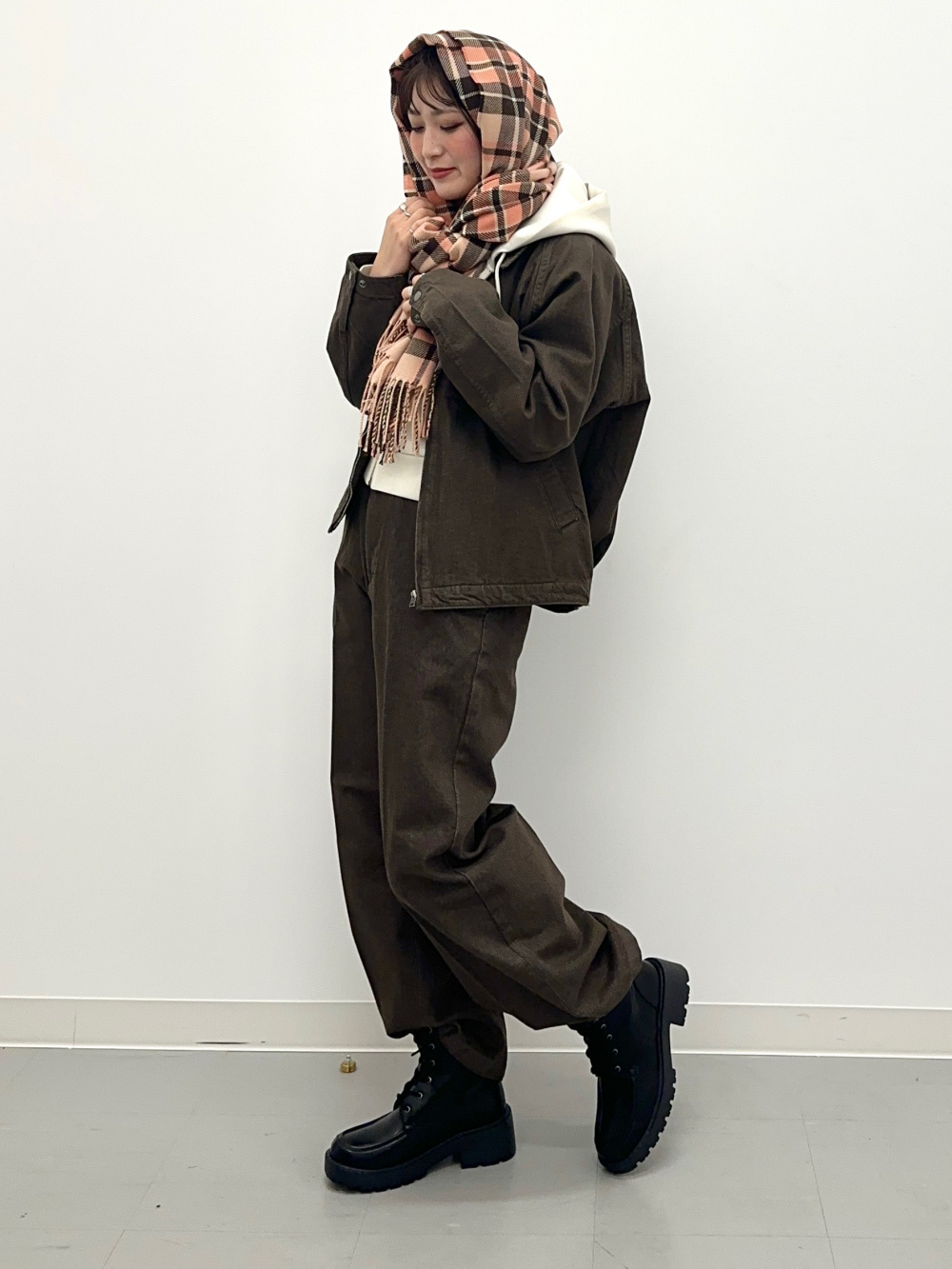 Twill Wide Straight Pants」| GU的穿搭理念