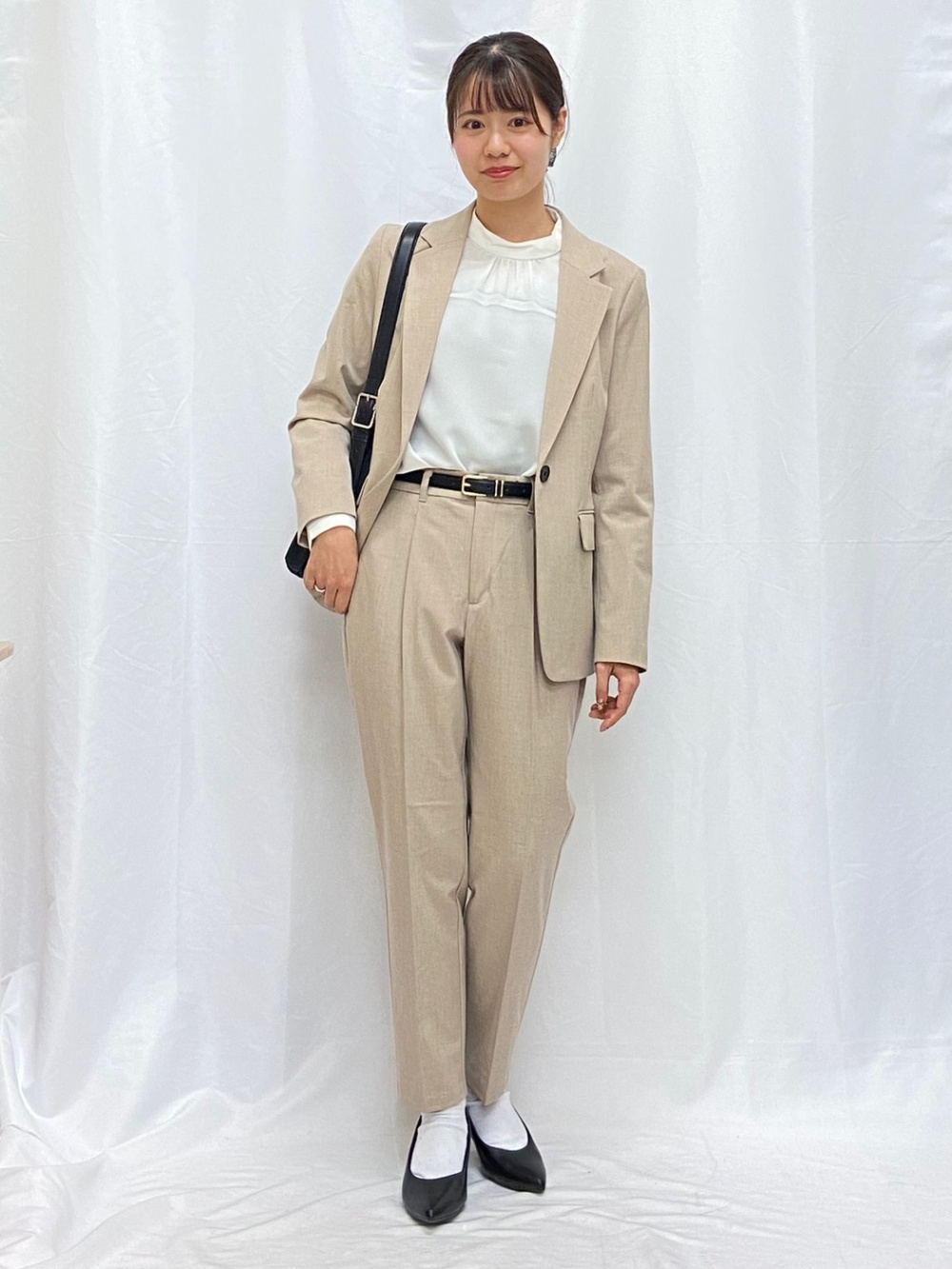 ウォッシャブルテーラードジャケットZ、スタンドカラーブラウスZ」の