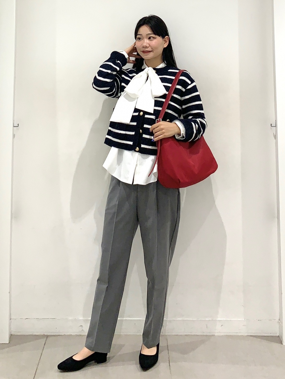 どんな場所でも合わせやすいです！ ウォッシャブルテーパードパンツZ(丈標準65.0～69.0cm)」の着用