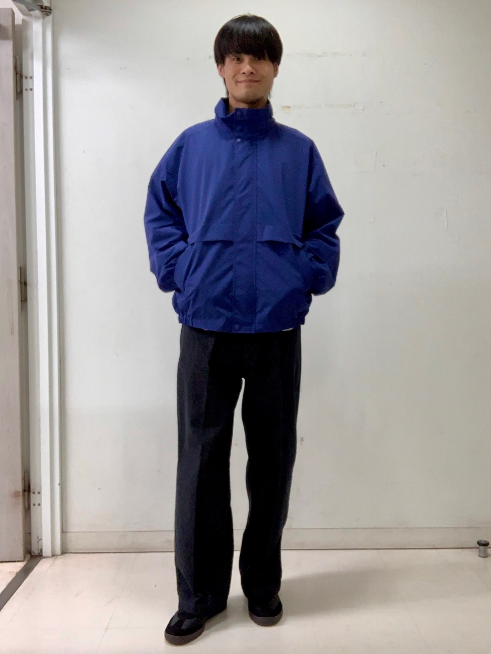 ウィンドプルーフセーリングジャケット、ツイルワイドストレートパンツ