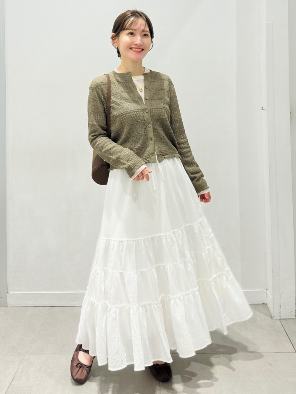 Dry Open Collar Shirt/HalfSlv、Tiered Flared Skirt」| GU的穿搭理念