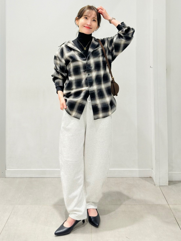 Stone And Metal Ring 5-Pack、Cylinder Bag」的穿搭靈感｜GU