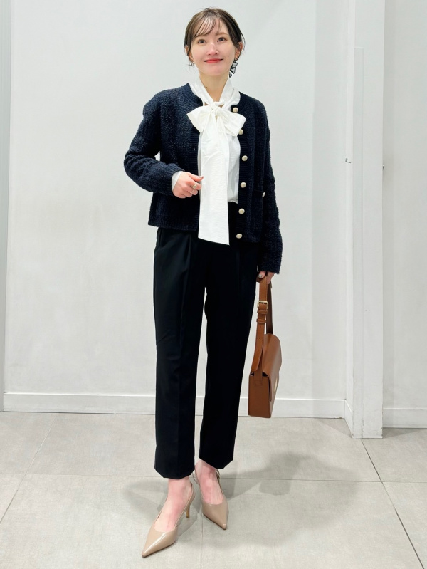 Bow Tie Blouse、Washable V Neck Cardigan」的穿搭靈感｜GU